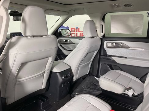 New 2026 Ford Explorer Platinum w/ LUX Leather Package AWD/4WD image 15
