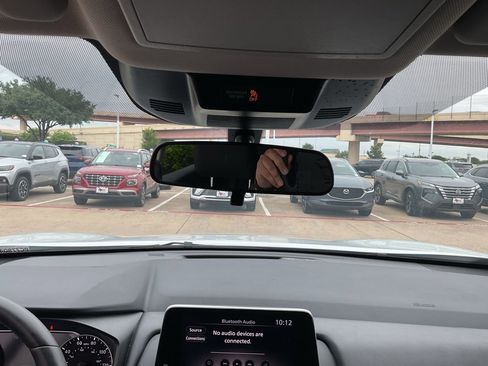 Used 2025 Nissan Rogue SV FWD image 18