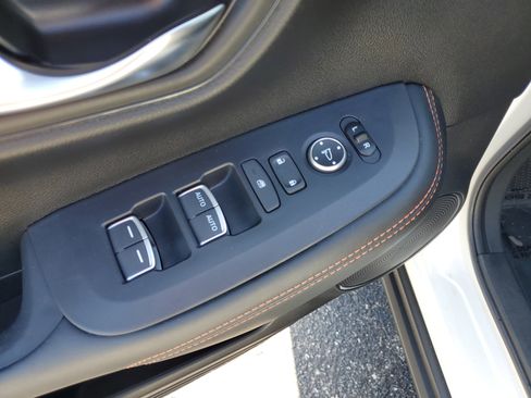 Used 2023 Honda HR-V Sport image 17