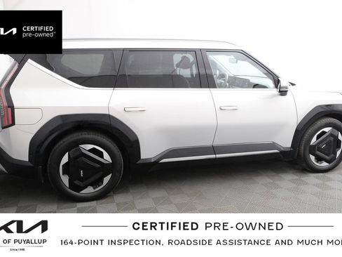 Certified 2024 Kia EV9 Land w/ Towing Package AWD/4WD image 5