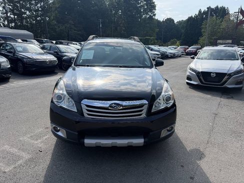Used 2012 Subaru Outback 2.5i Limited AWD/4WD image 2
