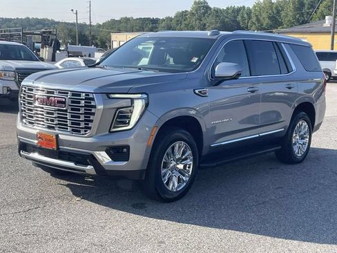 Used 2025 GMC Yukon Denali AWD/4WD image 9