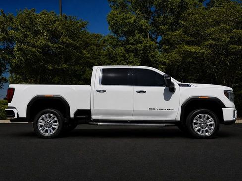 Used 2022 GMC Sierra 2500 Denali AWD/4WD image 3