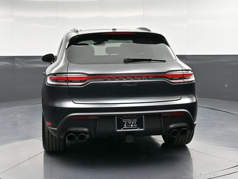 Certified 2025 Porsche Macan image 7