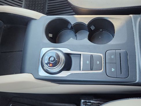 Used 2020 Ford Escape SEL image 24