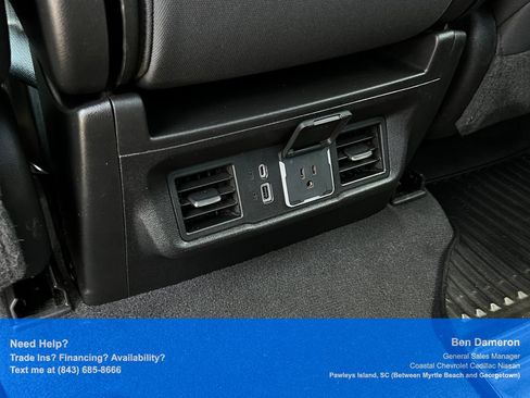 Used 2023 Chevrolet Silverado 1500 LT AWD/4WD image 17