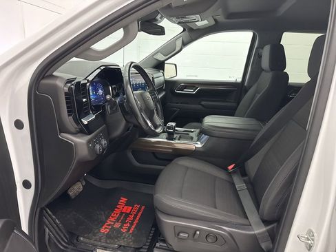 Used 2024 Chevrolet Silverado 1500 RST w/ Z71 Off-Road Package image 19