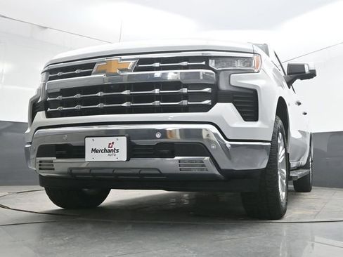 Used 2023 Chevrolet Silverado 1500 LTZ AWD/4WD image 36