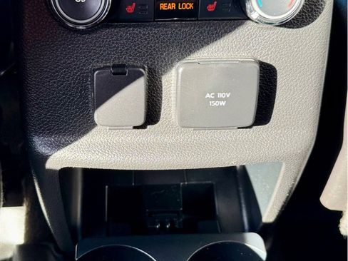 Used 2015 Ford Explorer Limited image 20