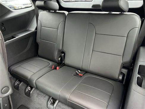 Certified 2023 Chevrolet Traverse Premier w/ LPO, Floor Liner Package image 25