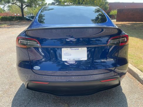 Used 2022 Tesla Model Y Performance AWD/4WD image 4