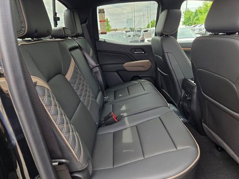New 2026 GMC Canyon Denali AWD/4WD image 24