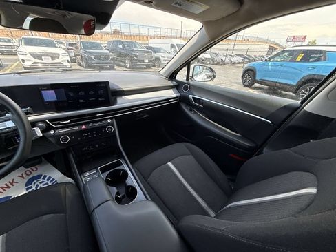 Used 2025 Hyundai Sonata SEL FWD image 13