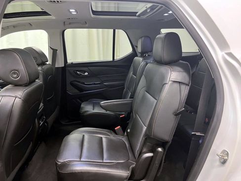 Certified 2019 Chevrolet Traverse LT w/ LT Premium Package AWD/4WD image 15
