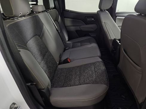 Used 2024 Chevrolet Colorado ZR2 w/ Technology Package AWD/4WD image 29