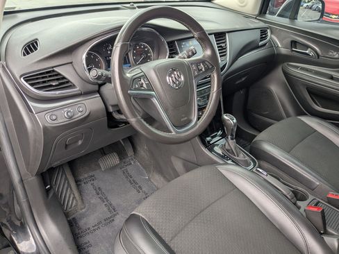 Used 2019 Buick Encore Sport Touring AWD/4WD image 16