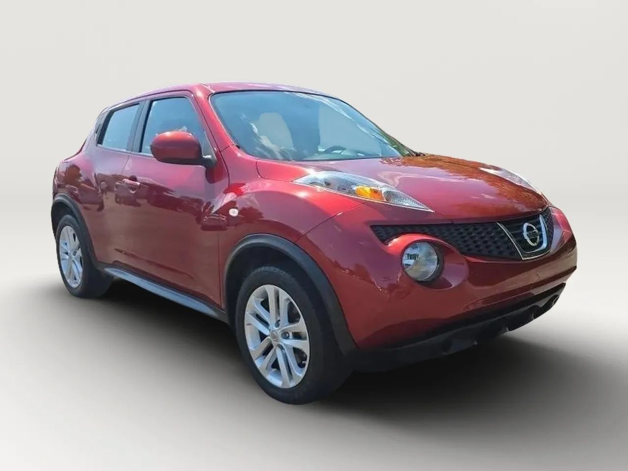 Used 2012 Nissan Juke S FWD image 3