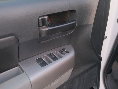 Used 2012 Toyota Tundra 2WD Double Cab Long Bed image 11