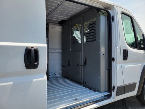 Used 2025 RAM ProMaster 2500 w/ Quick Order Package 22G SLT FWD image 16
