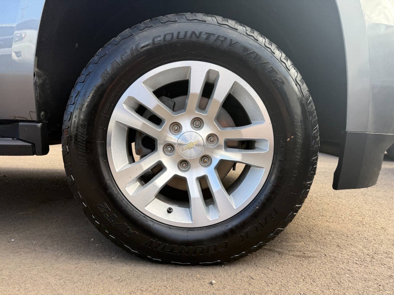 Used 2019 Chevrolet Suburban LT AWD/4WD image 17