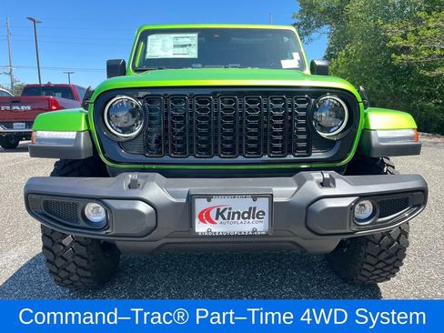 New 2025 Jeep Gladiator Willys image 2