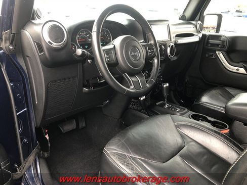 Used 2013 Jeep Wrangler Unlimited Sahara AWD/4WD image 13
