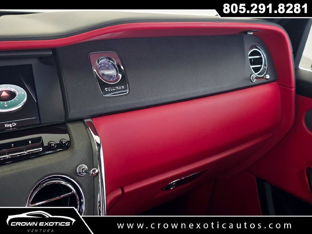 Used 2022 Rolls-Royce Cullinan w/ Interior Detailing Package AWD/4WD image 42