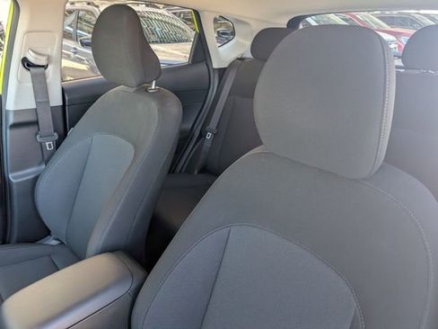 Used 2025 Hyundai Kona SEL image 10