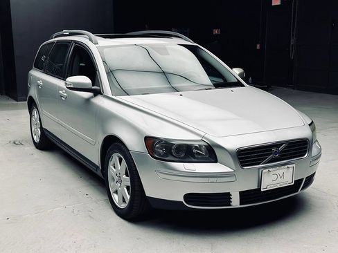Used 2007 Volvo V50 2.4i FWD image 9