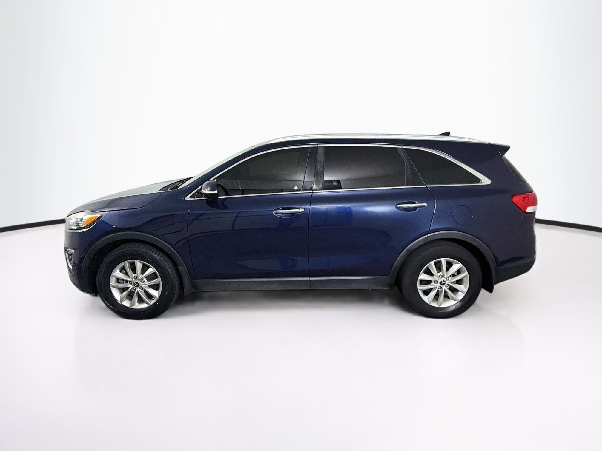 Used 2018 Kia Sorento FWD image 4