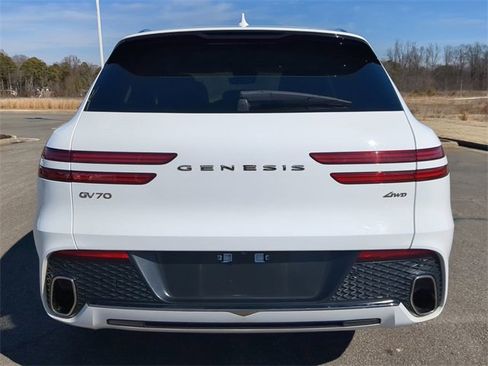 Used 2022 Genesis GV70 2.5T image 5