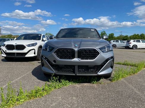 New 2026 BMW X2 xDrive28i w/ Technology Package AWD/4WD image 2