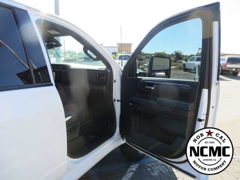 Used 2025 GMC Sierra 2500 AT4 AWD/4WD image 53