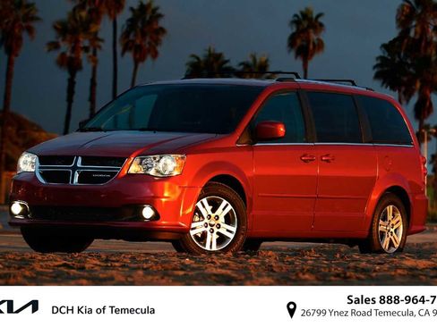 Used 2017 Dodge Grand Caravan SXT FWD image 1