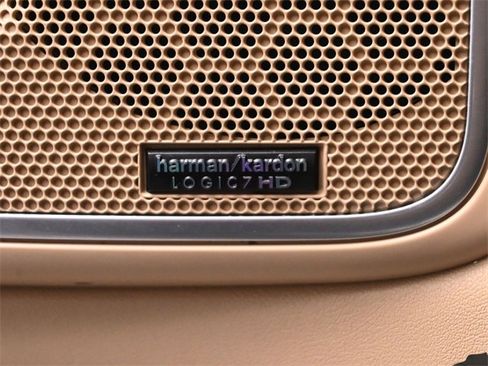 Used 2011 Land Rover Range Rover HSE LUX image 40