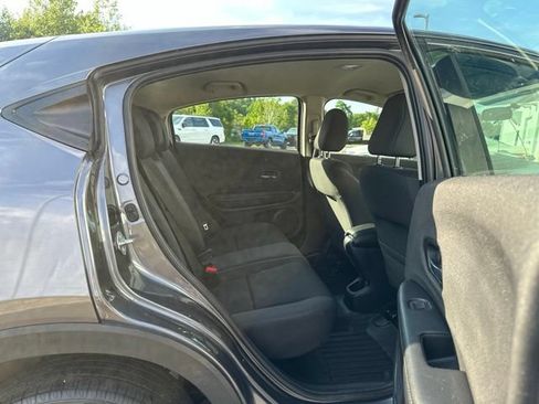Used 2021 Honda HR-V LX image 14