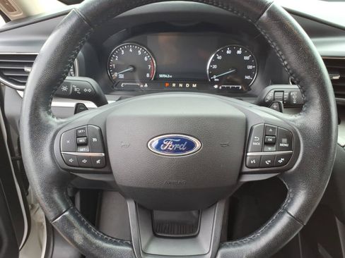 Used 2020 Ford Explorer XLT w/ Equipment Group 202A AWD/4WD image 18