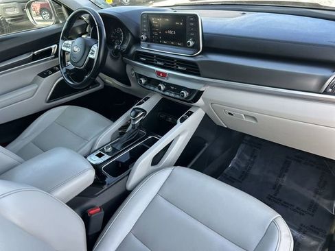 Used 2020 Kia Telluride S w/ S 8 Passenger Seating Package image 13