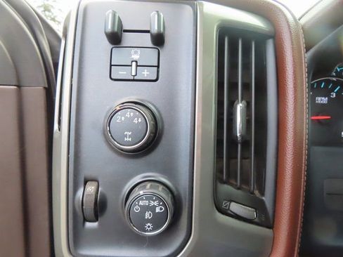 Used 2016 Chevrolet Silverado 2500 High Country w/ Duramax Plus Package image 39