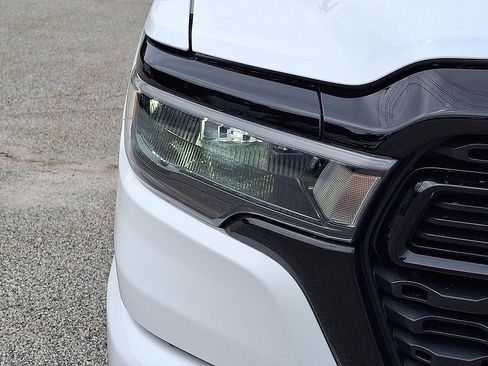 Certified 2025 RAM 1500 Tradesman w/ Night Edition AWD/4WD image 27
