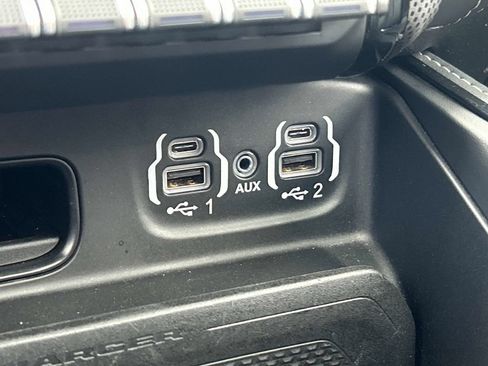 Used 2022 RAM 1500 Limited AWD/4WD image 29