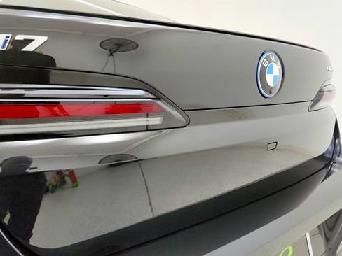 Used 2025 BMW i7 xDrive60 w/ Executive Package RWD image 26