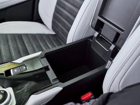 New 2026 Mitsubishi Outlander SE image 49