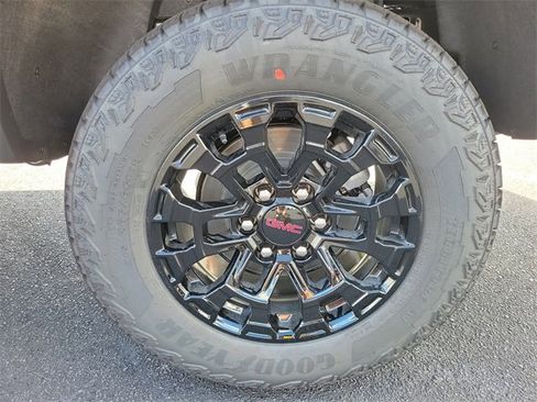 New 2026 GMC Canyon Elevation w/ Convenience Package image 5