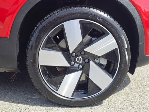 Certified 2023 Volvo C40 P8 Recharge Plus w/ Climate Package AWD/4WD image 10