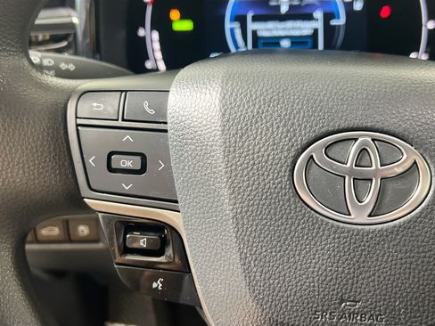 Used 2025 Toyota Camry LE FWD image 18