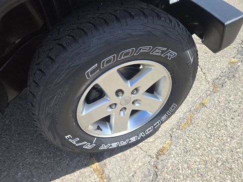 Used 2014 Jeep Wrangler Unlimited Sport w/ Quick Order Package 24S AWD/4WD image 10