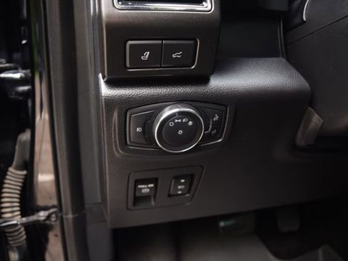 Used 2018 Ford Expedition Limited w/ Equipment Group 301A AWD/4WD image 7