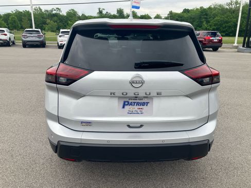 Used 2025 Nissan Rogue SV FWD image 6