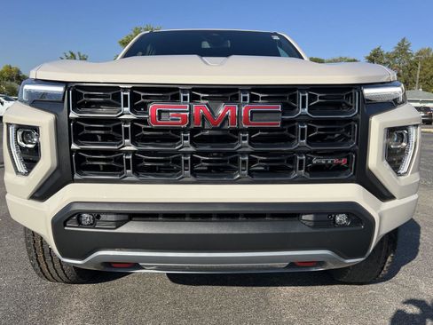 New 2026 GMC Canyon AT4 image 12